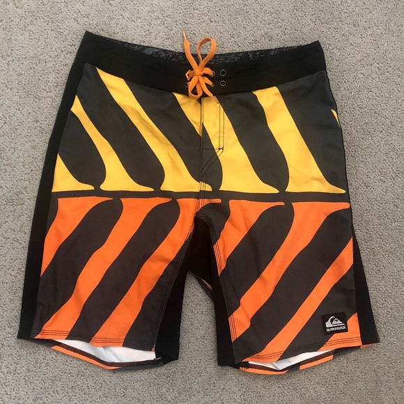Quiksilver 20" 4-Way Stretch Diamond Dobby Boardshorts 31W - Picture 1 of 5